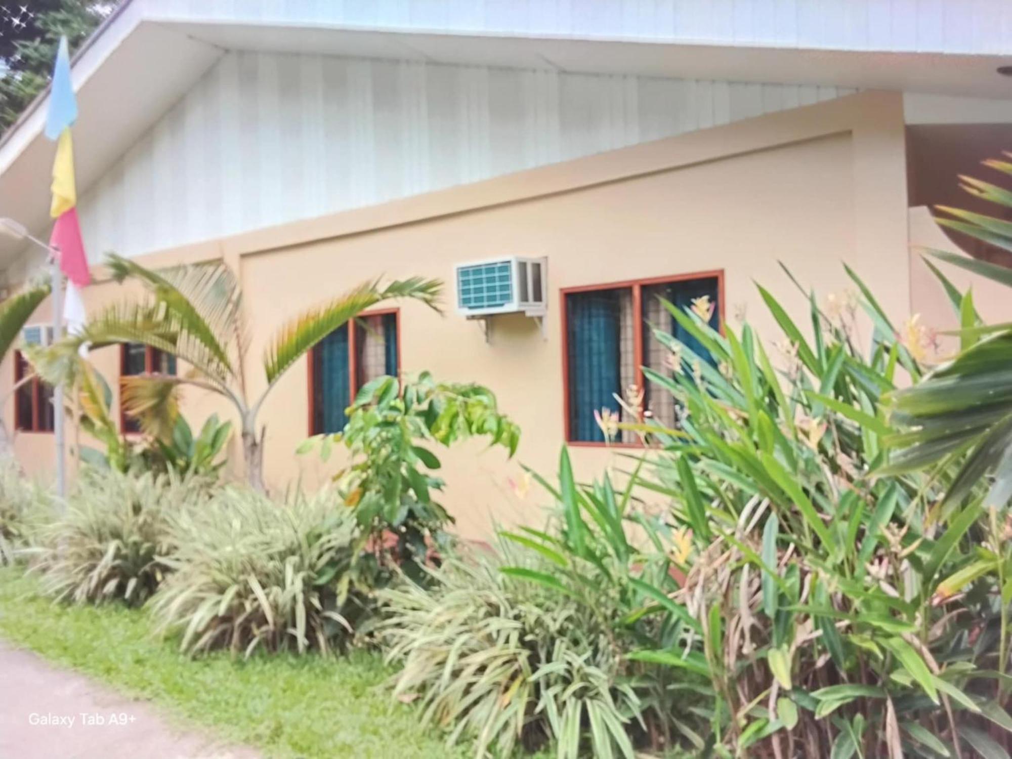 Camiguin Lanzones Resort Mambajao Room photo