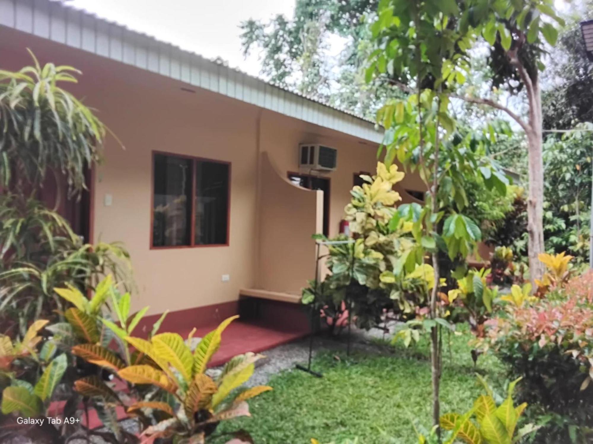 Camiguin Lanzones Resort Mambajao Room photo